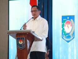 Mendagri Sebut Kepala Daerah Butuh Camat sebagai Garda Terdepan Membina Kades