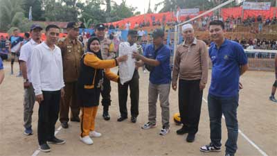 Bupati Pasbar Buka Open Tournament BBC Cup IX Air Bayang 1 Bupati Pasbar Buka Open Tournament BBC Cup IX Air Bayang