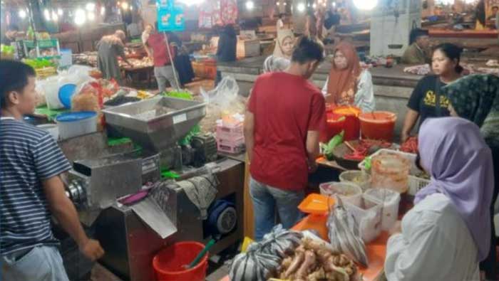 Iduladha di Padang Panjang, Penjual Santan dan Bumbu Banjir Rezeki 1 Penjual Santan dan Bumbu di Padang Panjang Banjir Rezeki