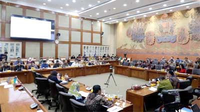 Rapat Kerja Komisi VI DPR RI dengan kemendag