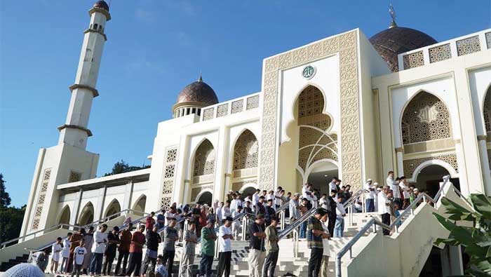 Salat Iduladha di Islamic Center Padang Panjang