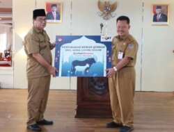 Kepala BPSDM Kemendagri Serahkan Hewan Kurban