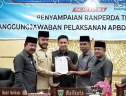 Wako Padang Panjang Sampaikan Ranperda Pertanggungjawaban APBD 2022