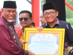 Penas KTNA Usai, Wako Padang Sabet 2 Penghargaan dari Menteri Pertanian