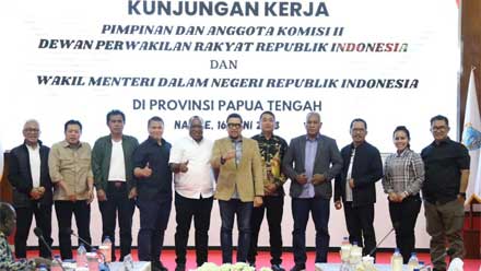 Wamendagri bersama Komisi II DPR Kunjungan kerja ke Provinsi Papua Tengah