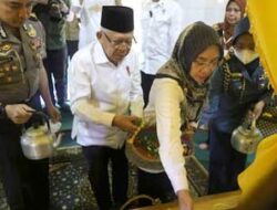 Wakil Presiden Republik Indonesia, K.h Ma'Ruf Amin Saat Ziarah Ke Makam Raja Ali Haji Di Pulau Penyengat, Tanjungpinang
