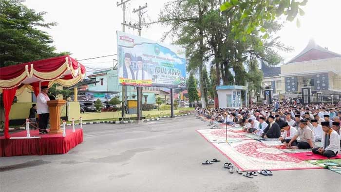 Shalat Idul Adha di Halaman Kantor Bupati Pasaman