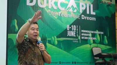 Dirjen Dukcapil Teguh Setyabudi