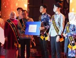 Raih Prestasi di Adujak Sumbar, 3 Putra Putri Tanah Datar Terima Beasiswa Genre Prestasi