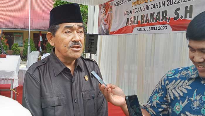 Asri Bakar pada reses anggota DPRD Kota Bukittinggi masa sidang III tahun 2022- 2023
