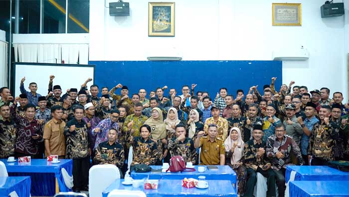 Walinagari dan BPN se-Kabupaten Solok Ikuti Bimtek Pengelolaan Keuangan Daerah dan Nagari