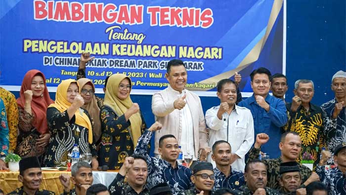 Bupati Solok Hadiri Bimtek Pengelolaan Keuangan Nagari bagi BPN