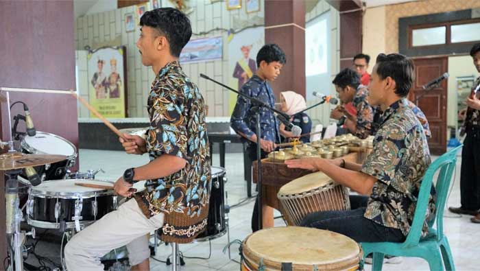 Bupati Solsel Berharap Keterlibatan Masyarakat untuk Lestarikan Cagar Budaya 1 Edukasi Perlindungan Cagar Budaya Kepada Masyarakat Pemilik/Pengguna cagar Budaya