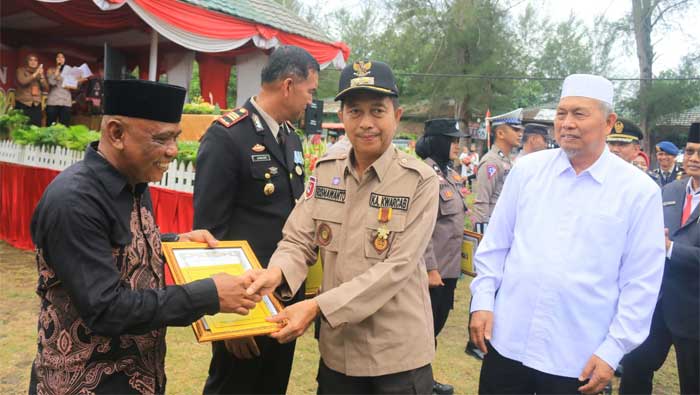 Peringati Hari Bhayangkara ke-77 di Pantai Muaro Sasak