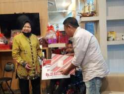 Jenguk Bocah Penderita Jantung, Mensos Serahkan Bantuan ATENSI dan Donasi
