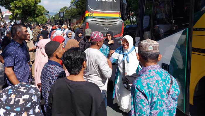 Sebanyak 294 Jemaah Haji Bukittinggi Tiba Di Kampung Halaman