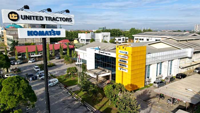 United Tractors Pekanbaru Gunakan Energi Bersih dari REC PLN 1 Kantor United Tractors Cabang Pekanbaru yang berada di Jalan Soekarno Hatta, Payung Sekaki, Kota Pekanbaru