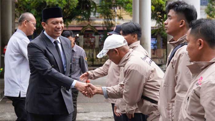 Sonny Budaya Putra melepas 12 peserta Kwarcab Pramuka Padang Panjang ke Karang Pamitran Nasional (KPN) di Bumi Perkemahan Pramuka dan Graha Wisata (Buperta) Cibubur, Jakarta Timur