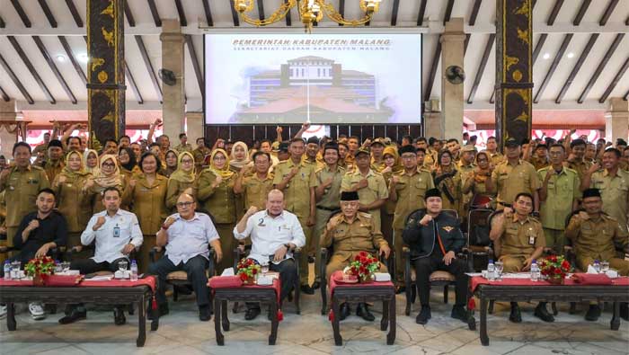 LaNyalla dalam acara Sarasehan dan Serap Aspirasi Masyarakat Asosiasi Kepala Desa (AKD) Kabupaten Malang