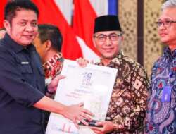 Pj Bupati Musi Banyuasin (Muba), Apriyadi Mahmud Mendapatkan Award Dan Pengakuan Positif Dalam Rangkaian Sarasehan Nasional Di Griya Agung Palembang