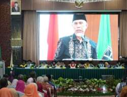 Gubernur Sumbar Hadiri Pengukuhan Tiga Guru Besar Unand