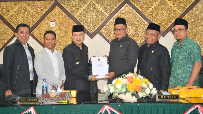 DPRD Padang bersama Pemko Sepakati Perda Pertanggungjawaban Pelaksanaan APBD TA 2022