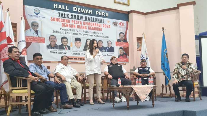 Talk Show Nasional dengan tema 'Songsong Pesta Demokrasi dengan Riang Gembira' di Hall Dewan Pers
