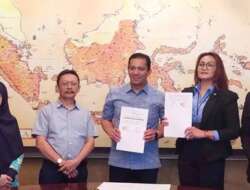 Keren! Tiga Mahasiswa Padang Panjang di Sampoerna University Lulus Cumlaude