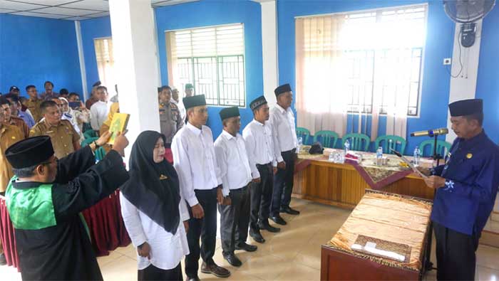 Wabup Pasbar Lantik Anggota Bamus Nagari Parit