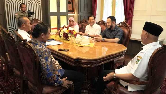 Walikota dan Ketua DPRD Padang Panjang Bahas Masalah PPDB dengan Gubernur Sumbar