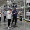 Mendag Zulkifli Hasan saat mengunjungi PT Hyundai Motor Manufacturing Indonesia (HMMI)