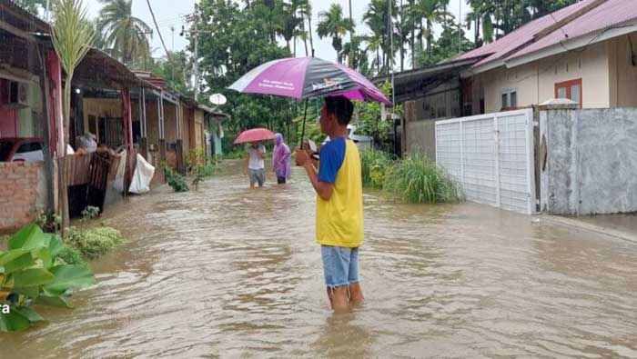 Banjir merendam Perumahan Abi Singgalang Batas Kota di Sei Pinang, Nagari Kasang, Kecamatan Batang Anai, Kabupaten Padangpariaman