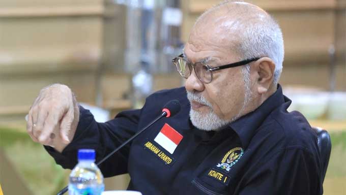 Senator NTT Ini Minta Judi Online Diberantas Sampai Daerah 1 Anggota DPD RI dari Provinsi Nusa Tenggara Timur (NTT), Abraham Liyanto
