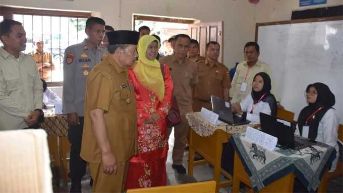Bupati Agam monitoring pelaksanaan Pemilihan Wali Nagari lewat e-voting