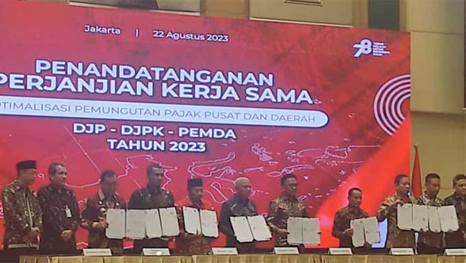 Bupati Agam Tandatangani Perjanjian Kerja Sama Perpajakan Bersama 112 Pemda Lainnya