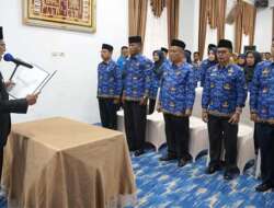 Bupati Tanah Datar Lantik 17 PNS sebagai Pejabat Administrasi