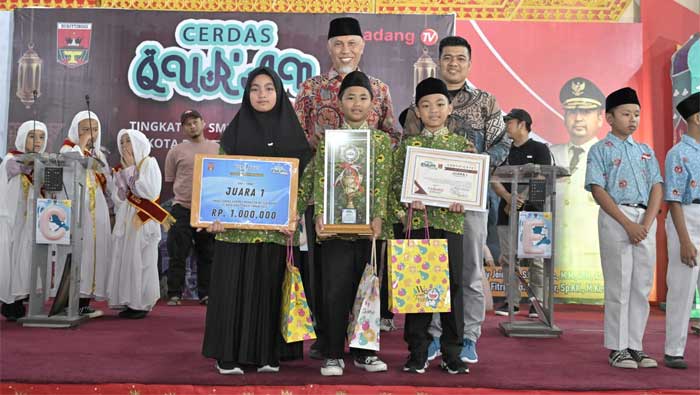 Gubernur Sumbar Tutup Grand Final Cerdas Al Quran tingkat SD se-Kota Bukittinggi