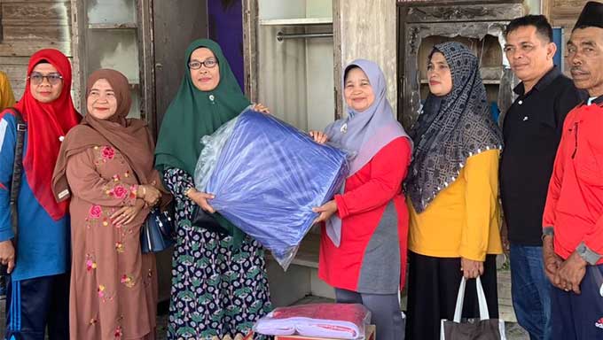 Dinas Sosial salurkan bantuan