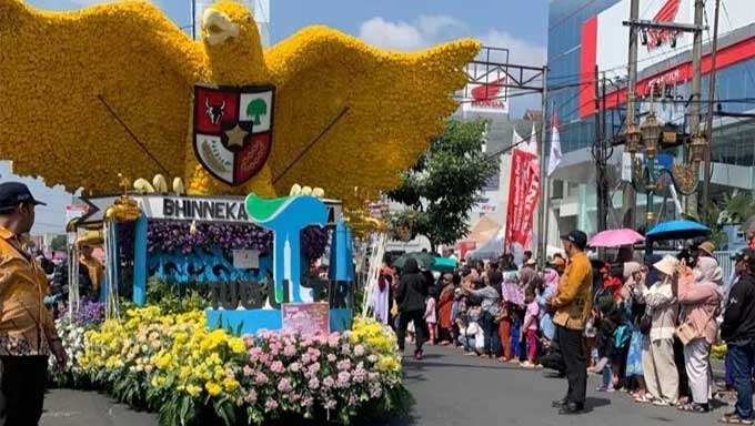 'Garudya' Tugu Tirta Jadi Primadona Karnaval Kota Malang