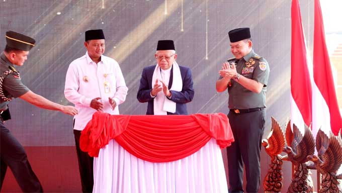 Kasad Dampingi Wapres Resmikan Masjid Syarif Abdurachman Cirebon