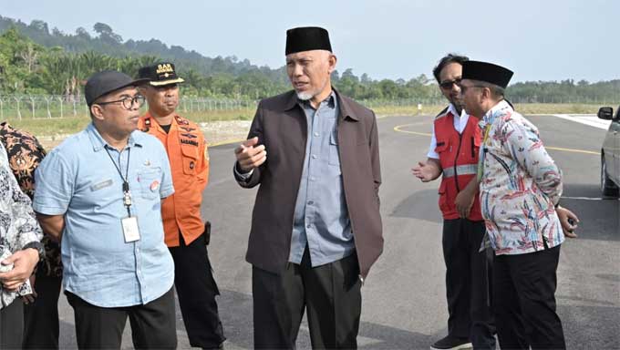 Gubernur Sumbar, Mahyeldi meninjau pengerjaan BUM di Desa Rokot