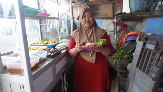 Pengusaha Ayam Geprek Nursiah Dapat Bantuan Kemensos Melalui Program PENA