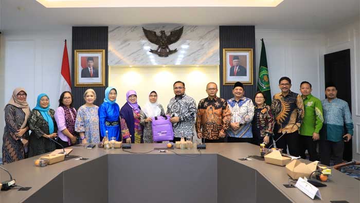 Wakil Ketua Komnas Perempuan, Olivia Ch Salampessy saat beraudiensi dengan Menteri Agama Yaqut Cholil Qoumas