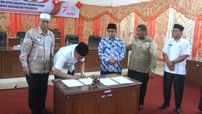 Pemkab bersama DPRD Pasbar Sepakati KUA dan PPAS TA 2024 1 Pemkab bersama DPRD Pasbar Sepakati KUA dan PPAS TA 2024