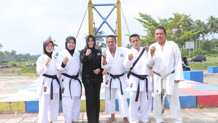 Rezka Oktoberia Terpilih Sebagai Ketua Umum Karate-Do Tako Sumbar