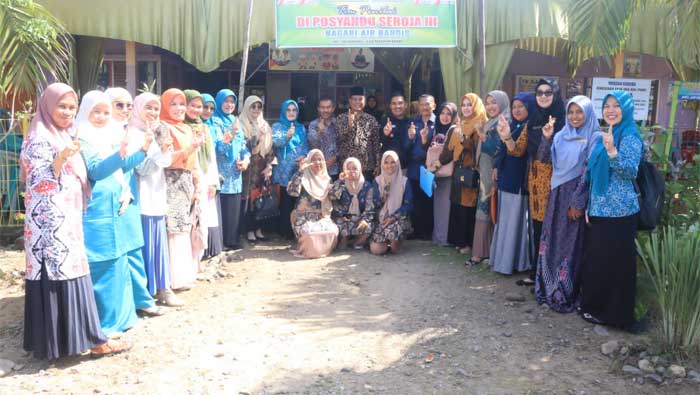 Tim Penilai Provinsi Kunjungi Posyandu Seroja III Bunga Tanjung, Air Bangis