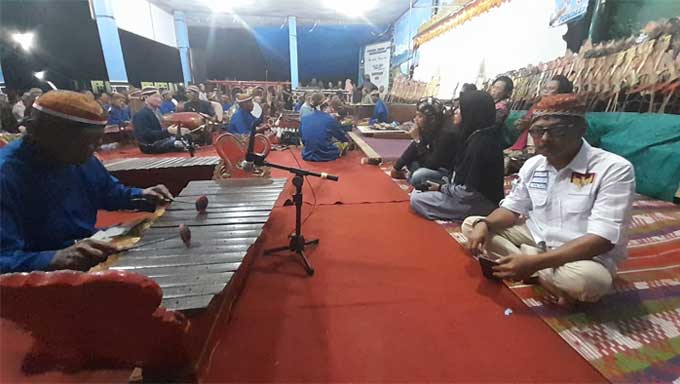 Momen Hut Ri Ke-78, Warga Jorong Koto Hilalang I Sitiung 2 Adakan Wayang Kulit Semalam Suntuk Dan Bersih Desa