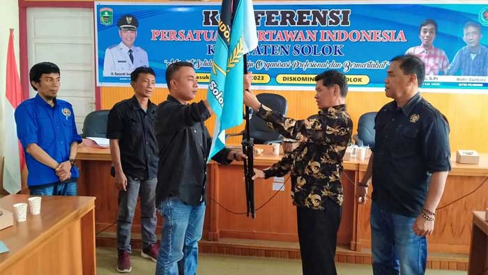 Welluril Terpilih sebagai Ketua PWI Kabupaten Solok
