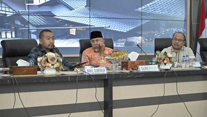 Gubernur Sumbar Beri Waktu 15 Hari untuk Kepala OPD Kaji Program SMV Kemenkeu 1 Audy Joinaldy, Mahyeldi dan Hansastri