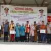Pemkab Solok Selatan Bagikan Seragam Gratis